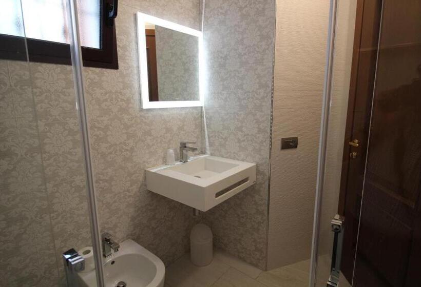 חדר סטודיו סטנדרד, Del Prado