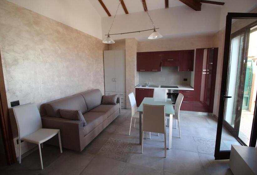 דירת חדר, Del Prado