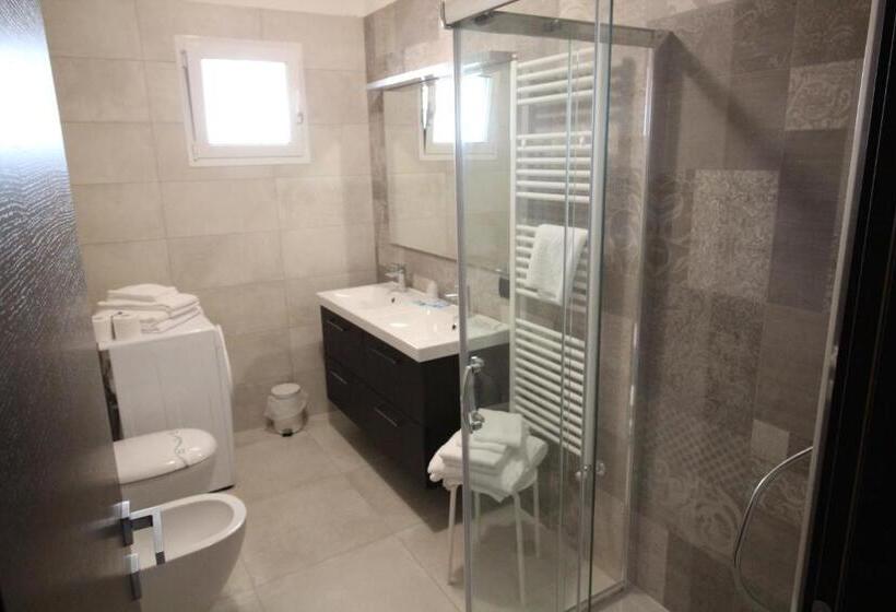 דירת חדר, Del Prado