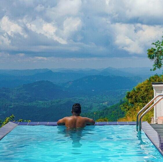 חדר דלוקס לארבעה, Misty Hills Villa Kadugannawa