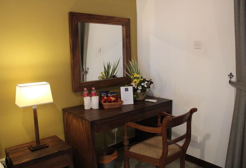 חדר דלוקס לארבעה, Misty Hills Villa Kadugannawa