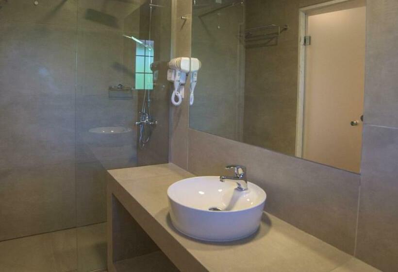 اتاق لوکس با چشم‌انداز باغ, Akron Seascape Resort, A Member Of Brown Hotels