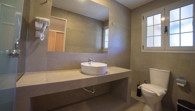 豪华园景房, Akron Seascape Resort, A Member Of Brown Hotels