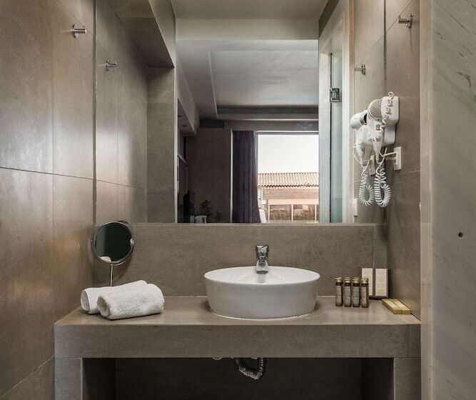 غرفة ديلوكس مطلّة علي الحديقة, Akron Seascape Resort, A Member Of Brown Hotels