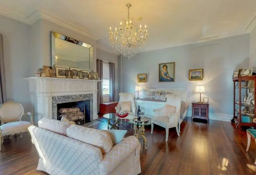 Deluxe Suite King Bed, Gardner Farm Inn