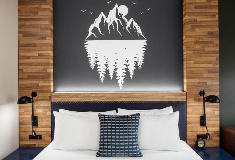 غرفة قياسية مطلّة علي البحيرة, Voco Saranac Lake Ny Waterfront, An Ihg