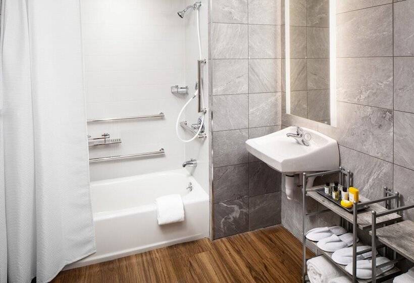 Люкс Адаптированный для Инвалидов, Voco Saranac Lake Ny Waterfront, An Ihg