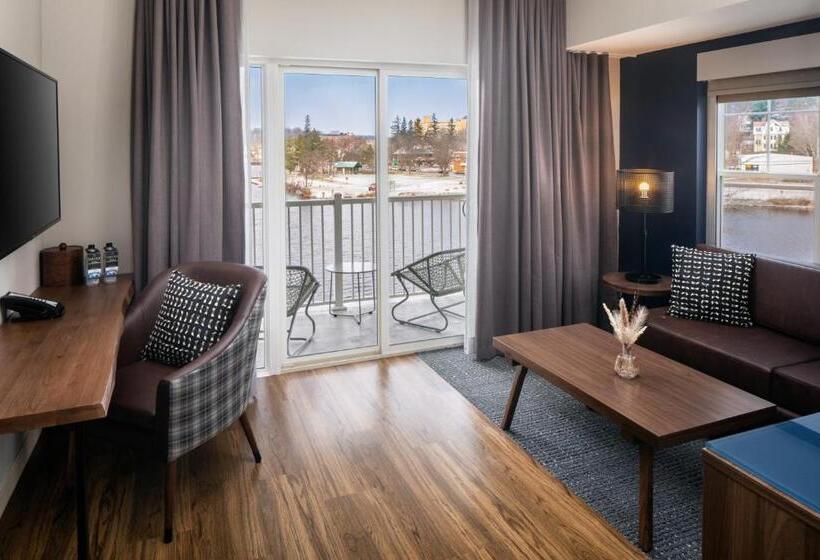 جناح سرير كينج, Voco Saranac Lake Ny Waterfront, An Ihg