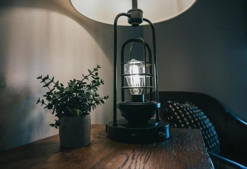 اتاق استاندارد با تخت بزرگ, Voco Saranac Lake Ny Waterfront, An Ihg