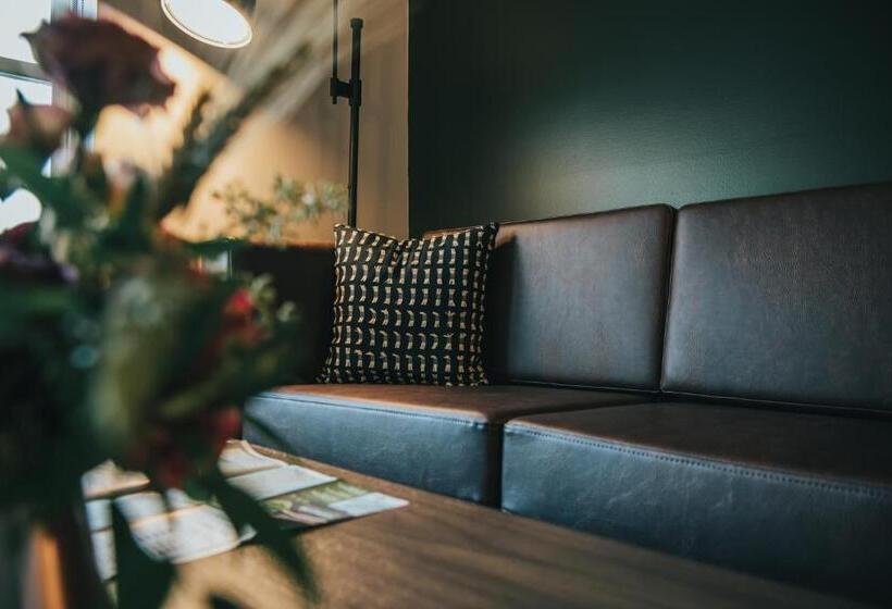 جناح مطل على البحيرة, Voco Saranac Lake Ny Waterfront, An Ihg