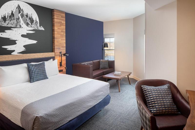 غرفة قياسية مطلّة علي البحيرة, Voco Saranac Lake Ny Waterfront, An Ihg