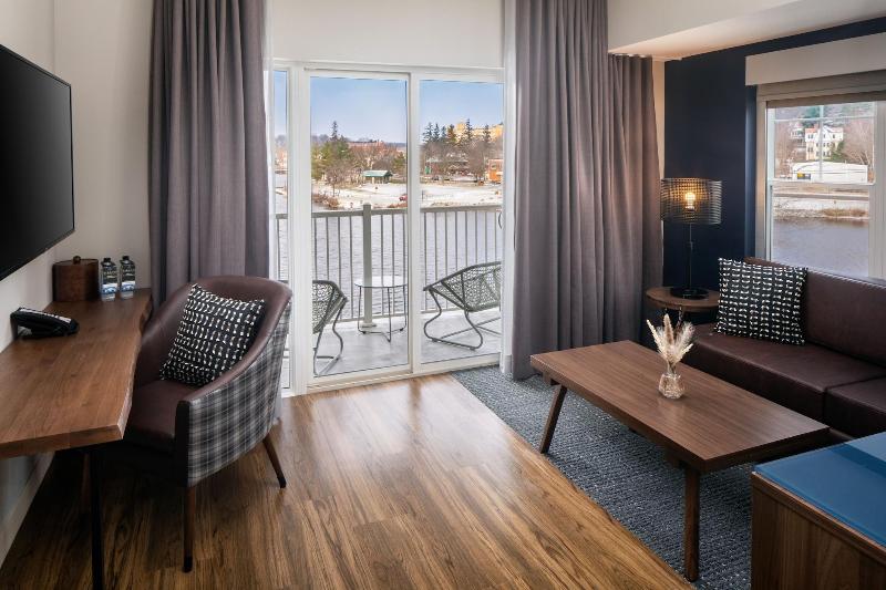 جناح ديلوكس سرير كينج, Voco Saranac Lake Ny Waterfront, An Ihg