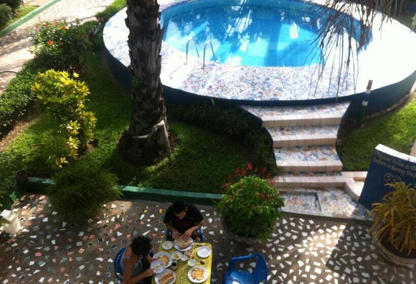 اتاق استاندارد با سرویس بهداشتی مشترک, One World Village Guesthouse