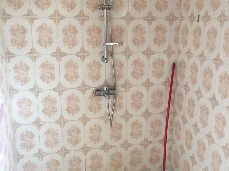 اتاق استاندارد, One World Village Guesthouse