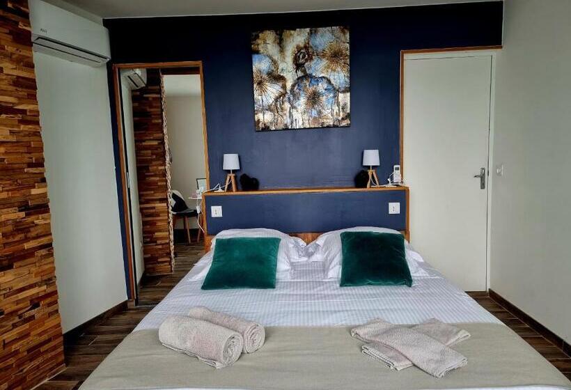 Standardrum King Size Säng, Villa Alyzea