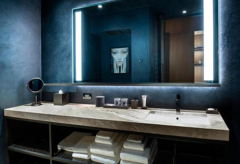 سوییت لوکس, Nobu Hotel Chicago