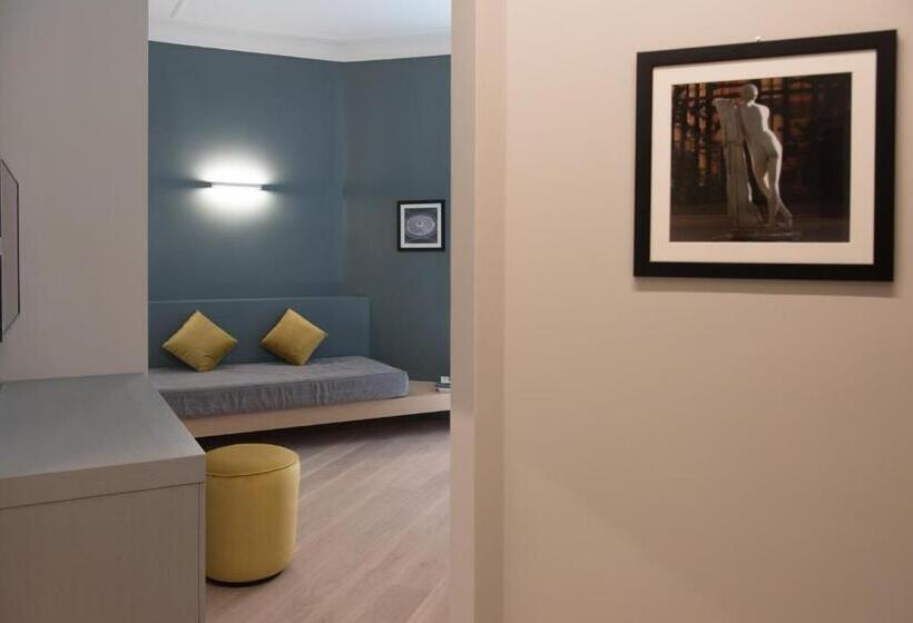 اتاق لوکس, Domus Alberico