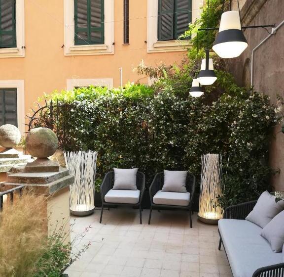 اتاق لوکس با چشم‌انداز, Domus Alberico