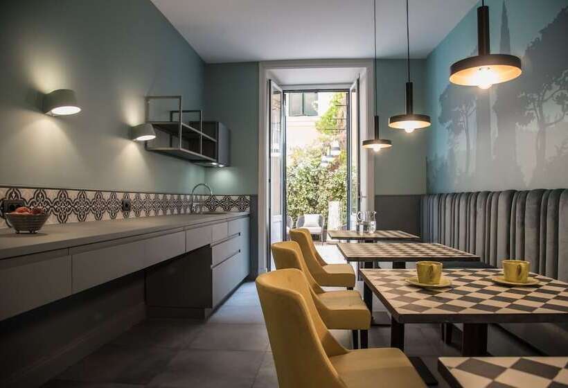 اتاق لوکس با چشم‌انداز, Domus Alberico