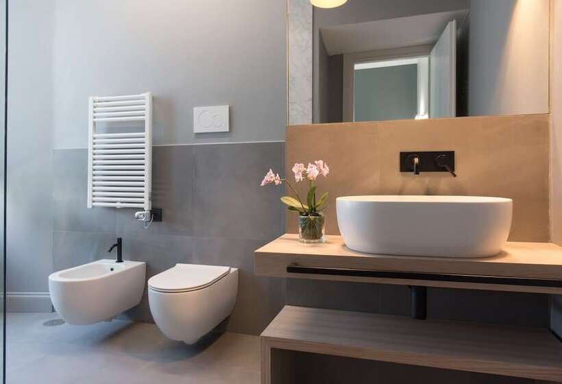 اتاق لوکس با چشم‌انداز, Domus Alberico