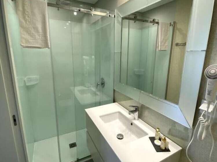 اتاق استاندارد, Golden Beach Guest House & Rooftop Bar