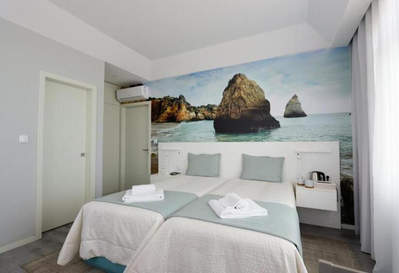اتاق اساندارد با چشم‌انداز جانبی به دریا, Golden Beach Guest House & Rooftop Bar