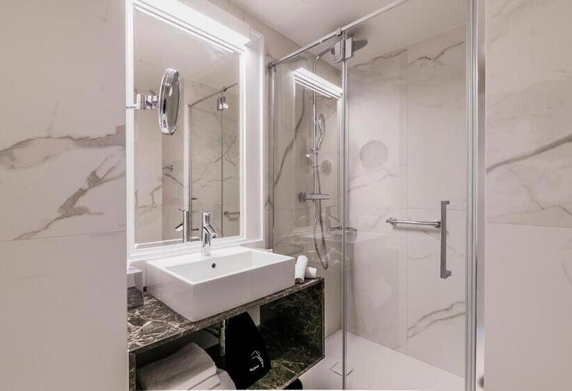 سوییت جونیور با بالکن, Radisson Blu Hotel Sopot