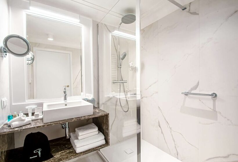 اتاق خانوادگی, Radisson Blu Hotel Sopot