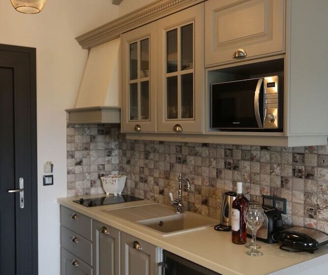 标准工作室, Skiathos Argento