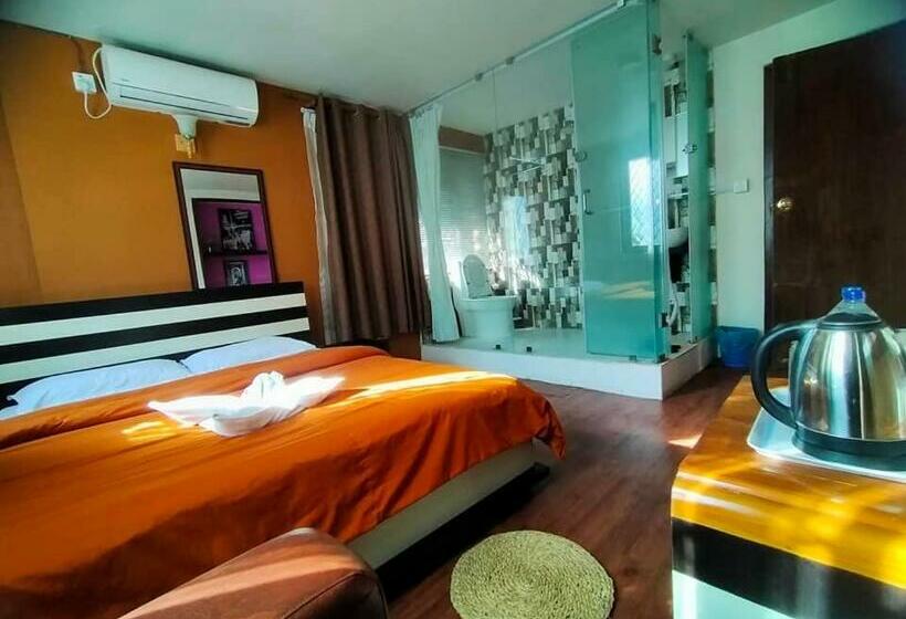 اتاق لوکس, The Majestic Bed & Breakfast