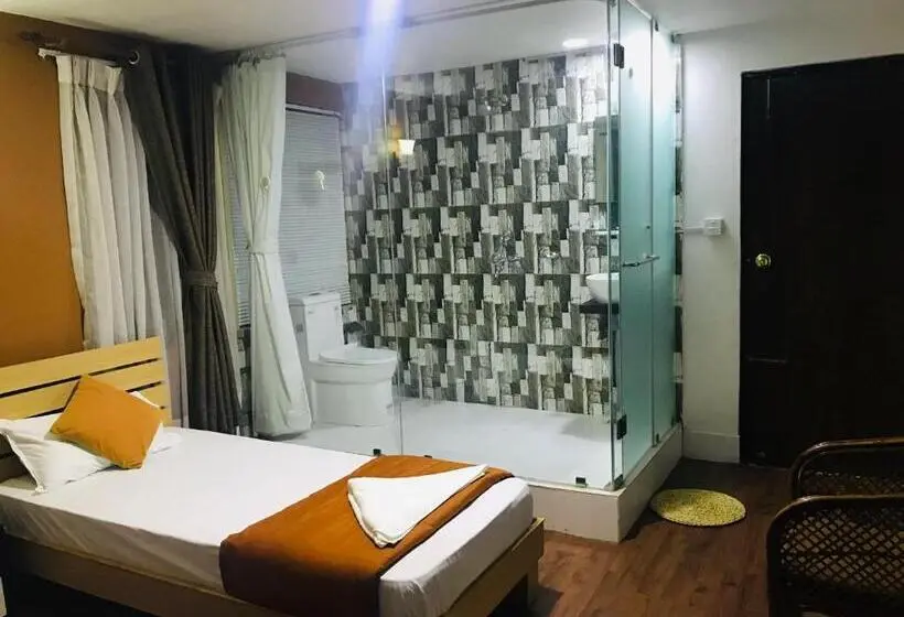 اتاق لوکس خانوادگی, The Majestic Bed & Breakfast