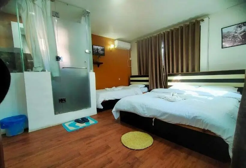 اتاق لوکس خانوادگی, The Majestic Bed & Breakfast