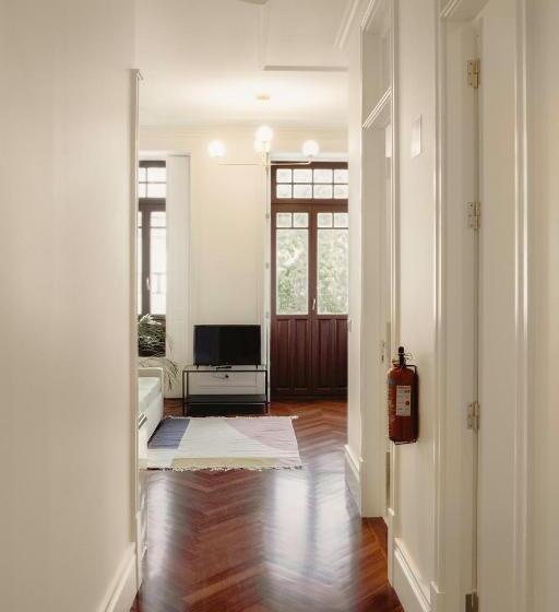 آپارتمان 1 خوابه با چشمانداز باغ, Trindade Premium Apartments