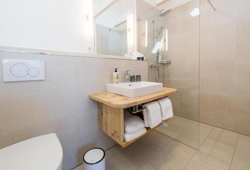 דירת חדר נוף לים, Ostseestrandhausholnis