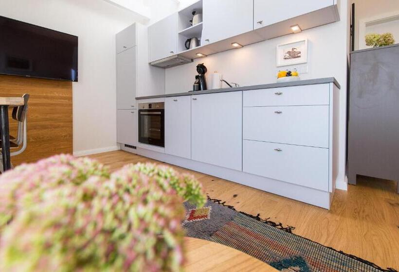 דירת חדר נוף לים, Ostseestrandhausholnis