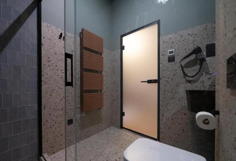 디럭스 룸 킹사이즈 침대, Nest