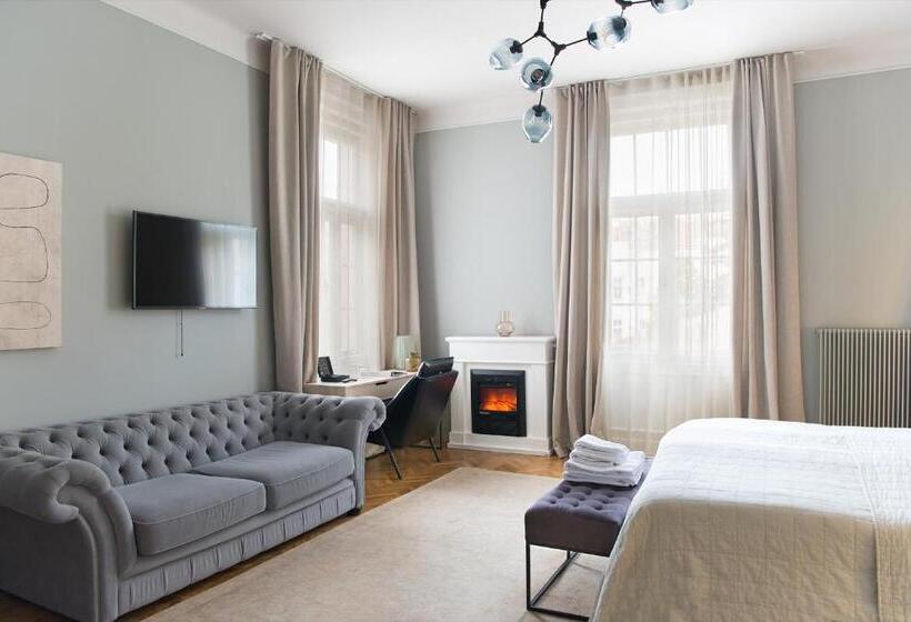 디럭스 룸 킹사이즈 침대, Nest