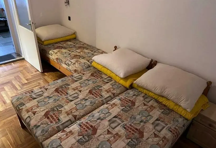 ファミリールーム, Parrag Panzió Mátraszentimre