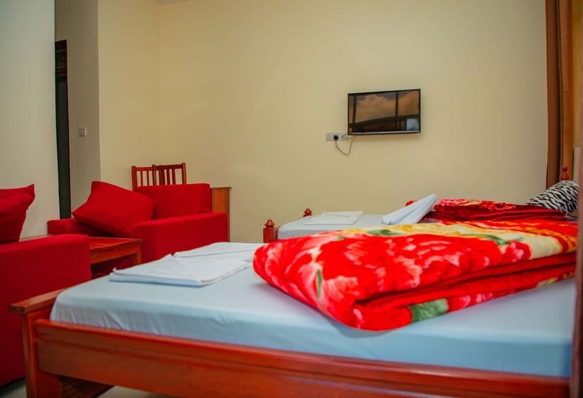 スタンダードトリプルルーム, Kilimanjaro White House