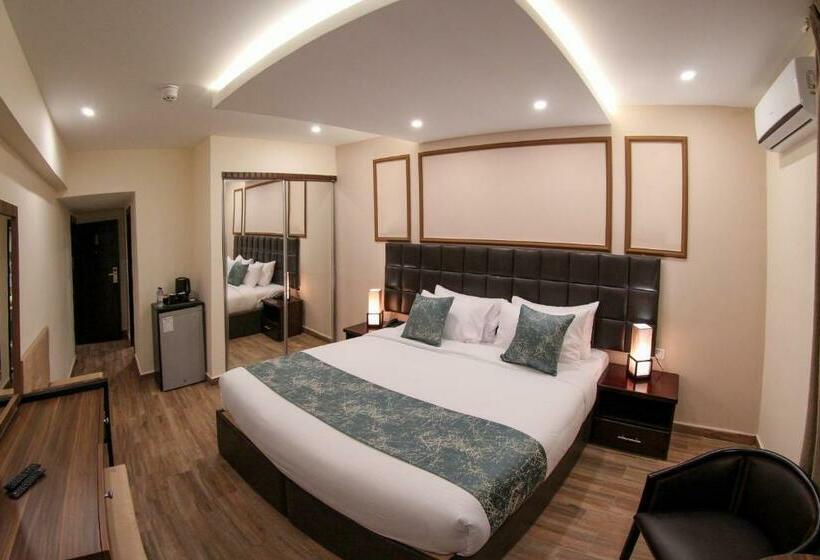 اتاق سوپریور, Post Boutique