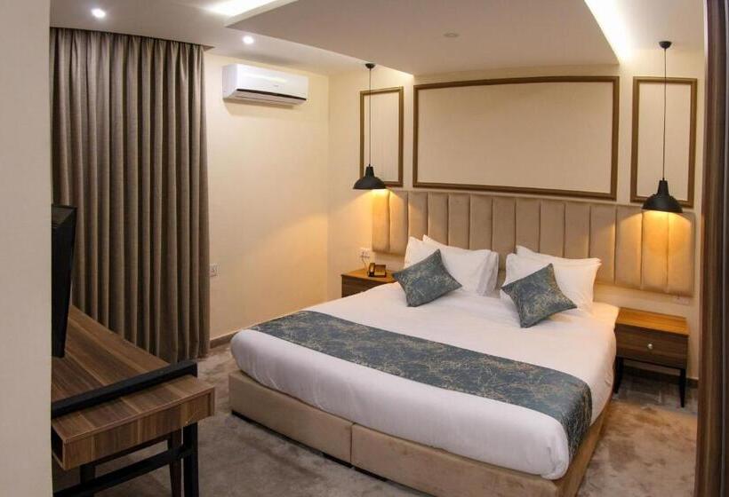 آپارتمان 1 خوابه, Post Boutique