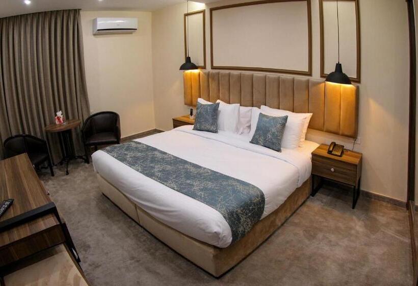 اتاق سوپریور, Post Boutique