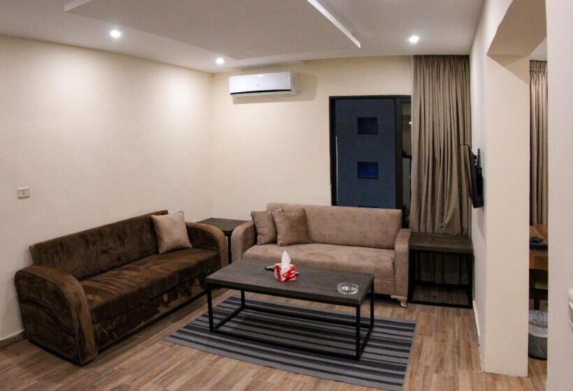 آپارتمان 1 خوابه, Post Boutique