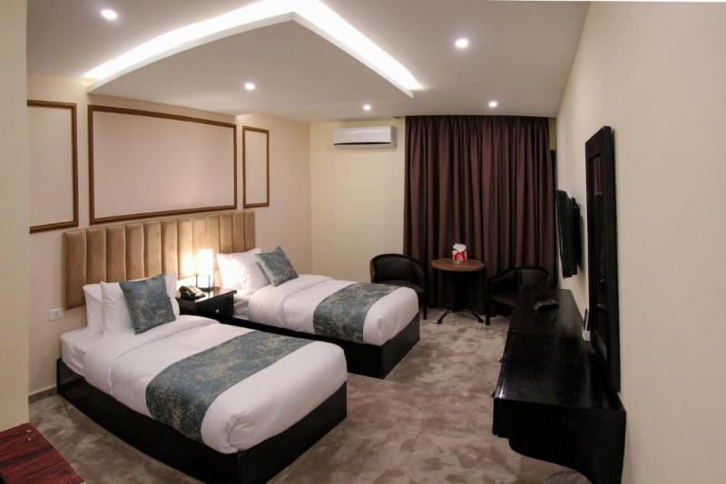 اتاق لوکس, Post Boutique