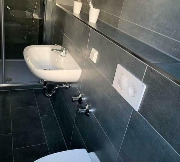 스탠다드 룸, Unter Den Linden