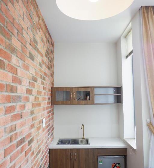 اتاق لوکس با بالکن, Myfa House