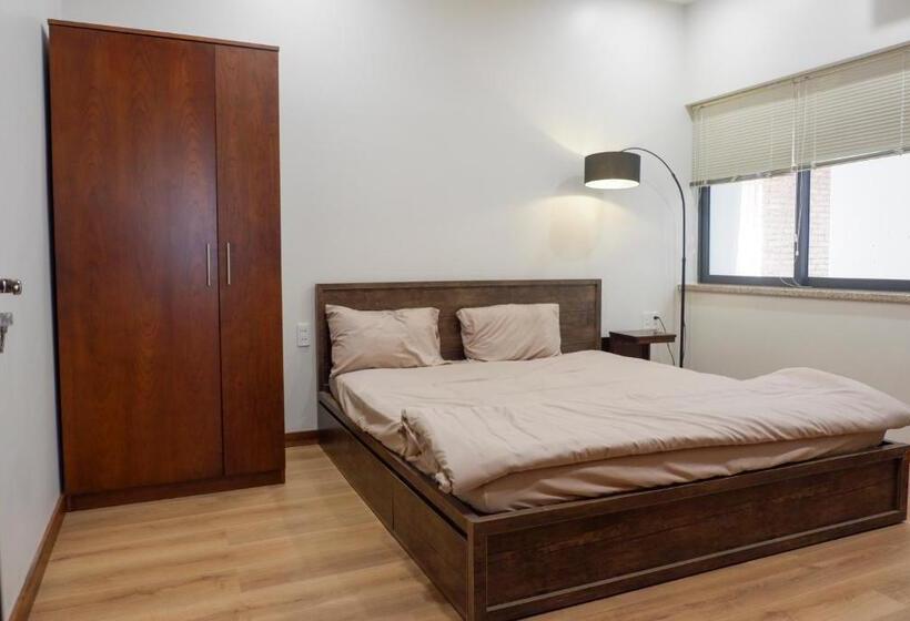 اتاق خانوادگی, Myfa House