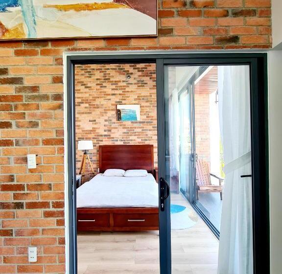 اتاق استاندارد با چشم‌انداز باغ, Myfa House