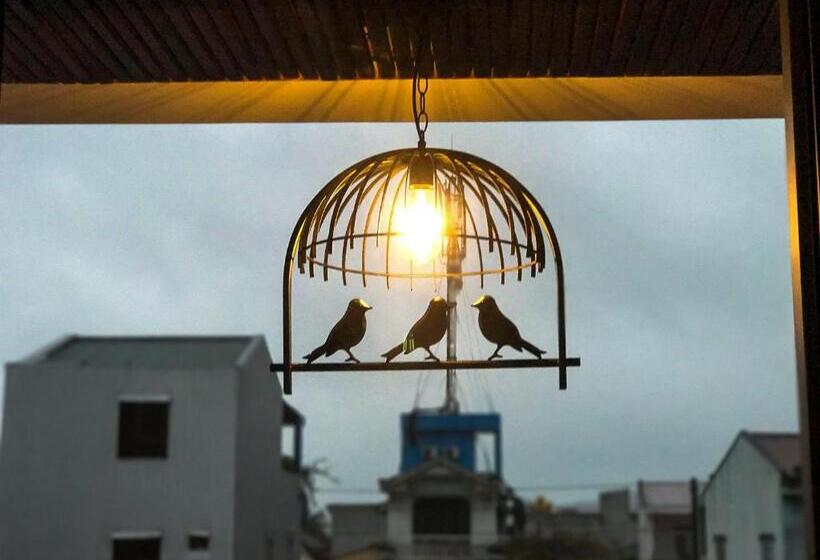 اتاق استاندارد با چشم‌انداز باغ, Myfa House