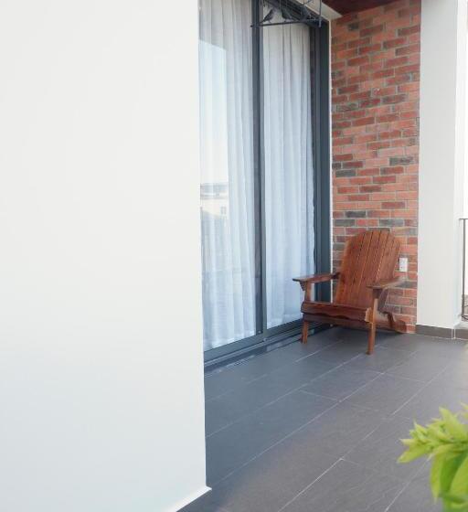 اتاق استاندارد با چشم‌انداز باغ, Myfa House